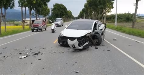 頻繁出車禍|幾點最容易出車禍？大數據解密 各年齡層開車最危險時段｜東森 